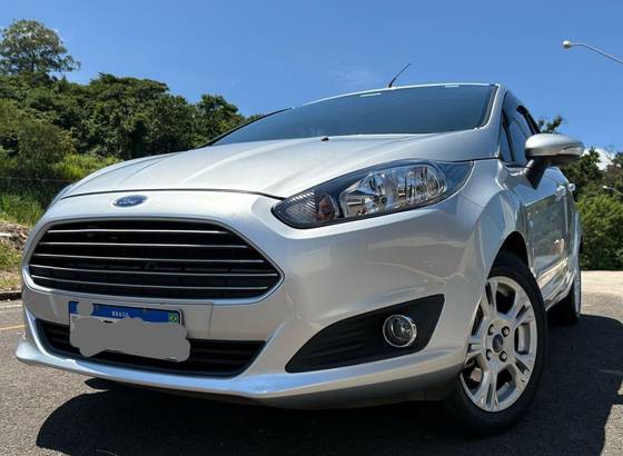 FORD FIESTA 1.6 SE HATCH 16V FLEX 4P MANUAL